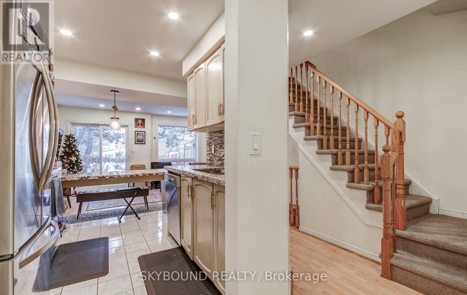 75 - 55 Barondale Drive, Mississauga, Ontario  L4Z 3N8 - Photo 3 - W12689078