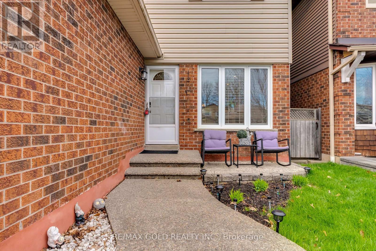 522 Roseheath Drive, Milton, Ontario  L9T 4V6 - Photo 5 - W13026970