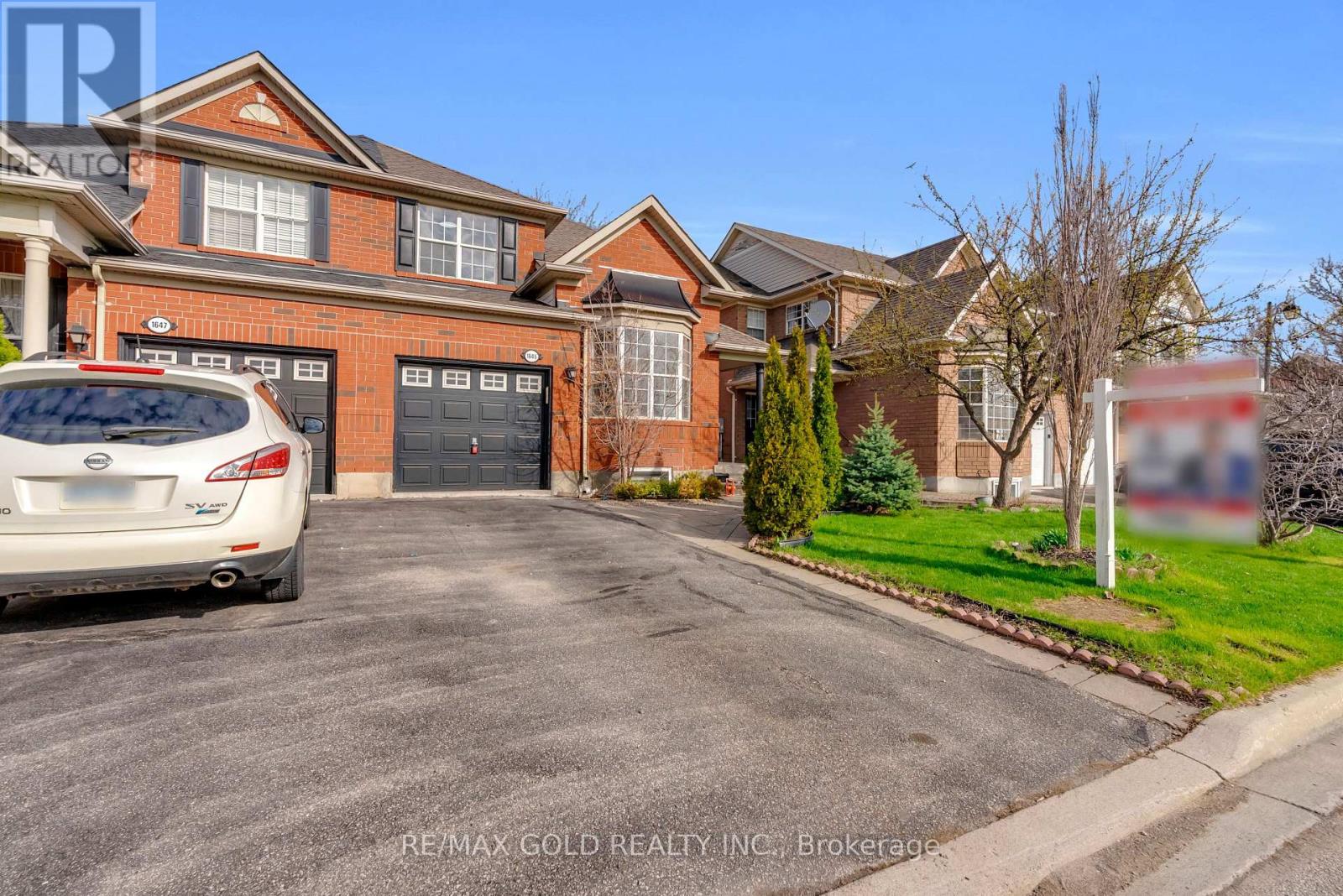 1645 GOWLING TERRACE, Milton, Ontario