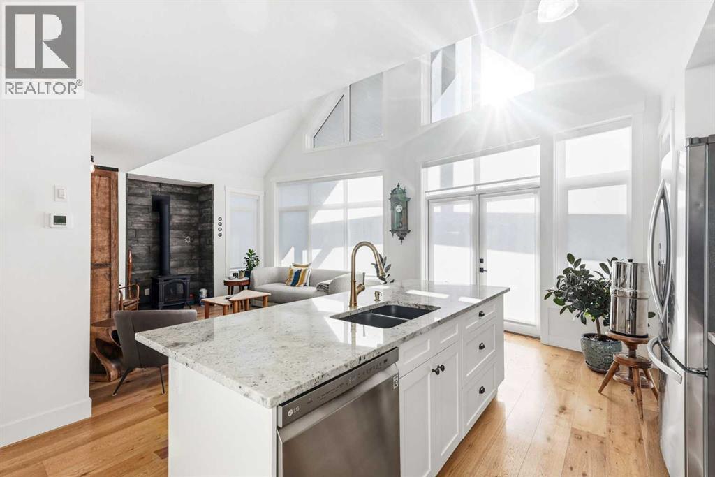 306 Cottageclub Link, Rural Rocky View County, Alberta  T4C 1B1 - Photo 11 - A2296125