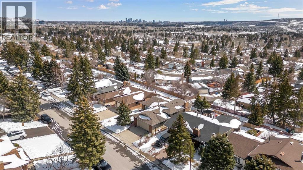 7715 67 Avenue Nw, Calgary, Alberta  T3B 4B2 - Photo 38 - A2299625