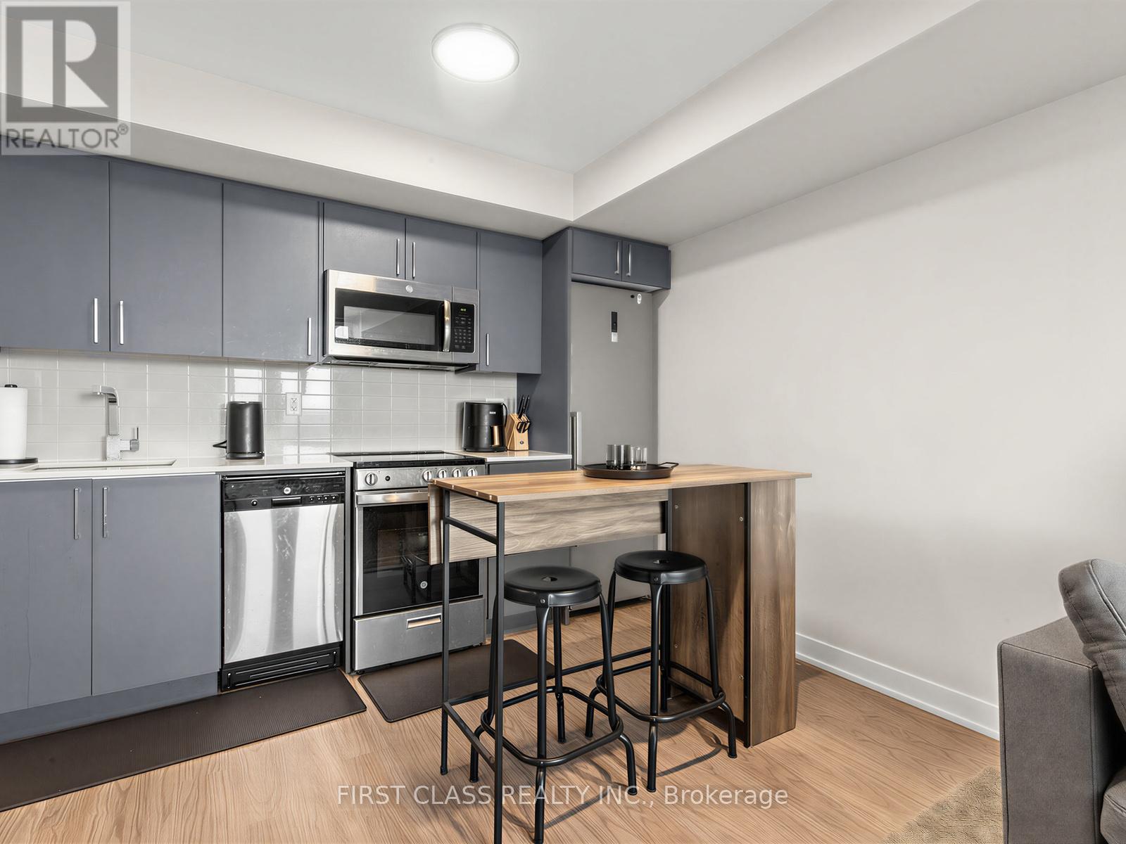 616 - 38 Monte Kwinter Court, Toronto, Ontario  M3H 0E2 - Photo 8 - C13032600