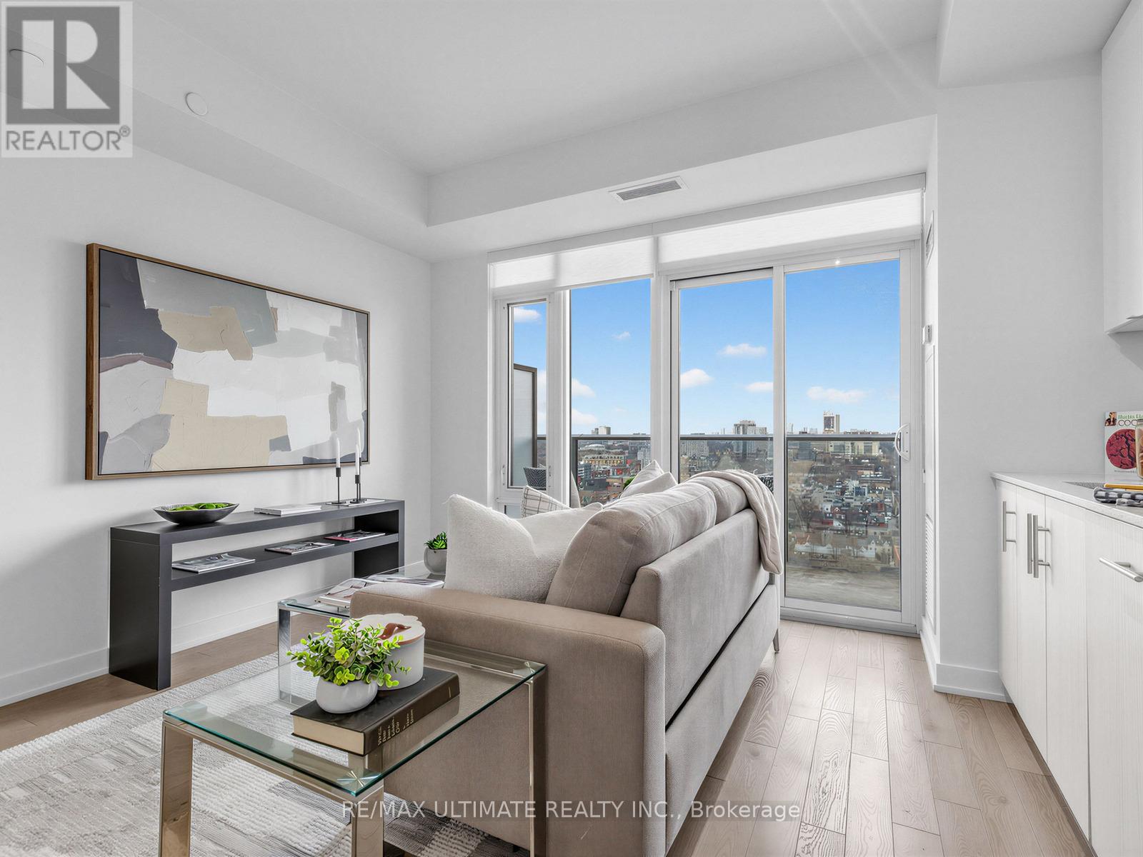 2508 - 330 Richmond Street W, Toronto, Ontario  M5V 1X2 - Photo 2 - C13032604