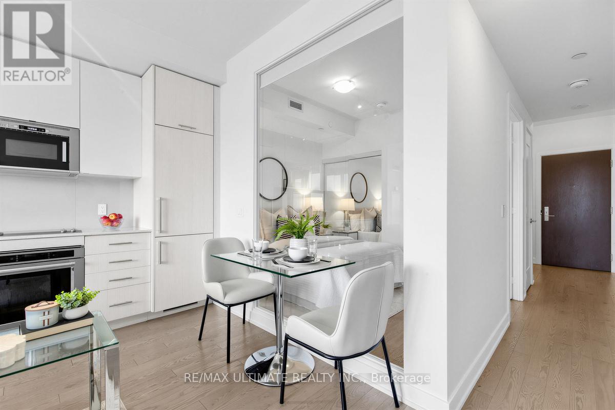 2508 - 330 Richmond Street W, Toronto, Ontario  M5V 1X2 - Photo 3 - C13032604