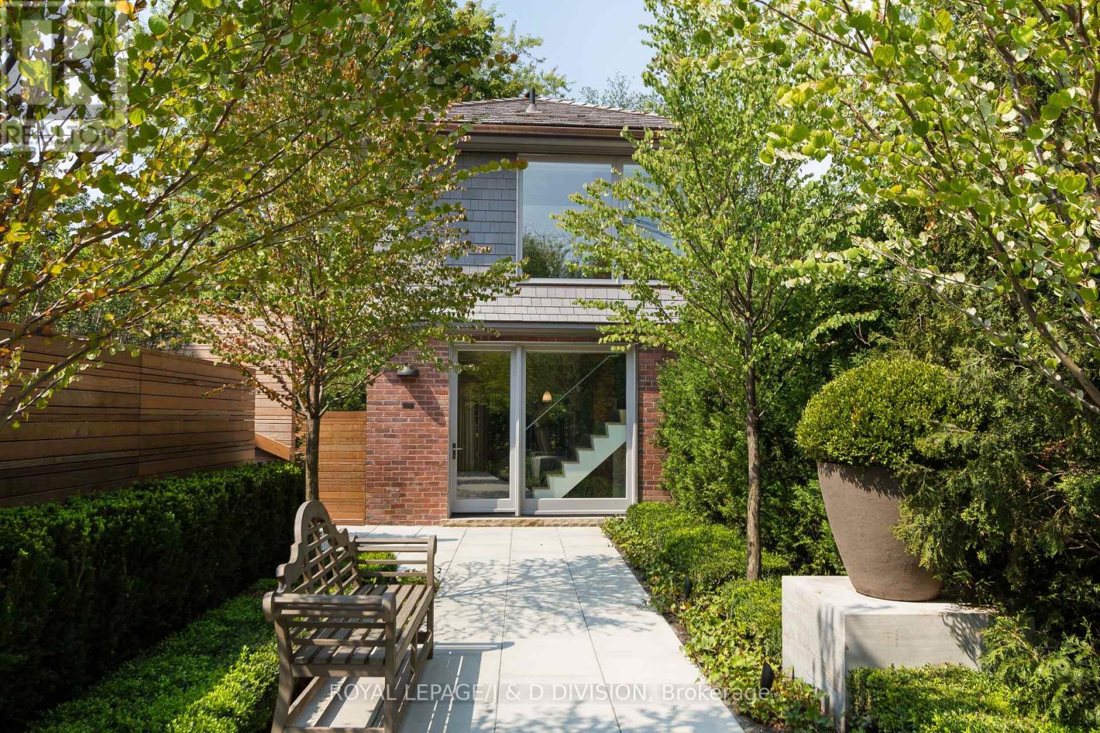 400 - 78 ROXBOROUGH STREET E, Toronto, Ontario