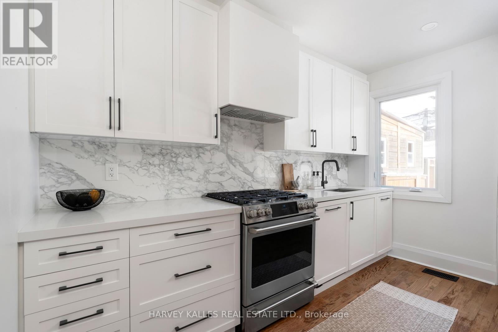 97 Atlas Avenue, Toronto, Ontario  M6C 3P2 - Photo 15 - C13032732