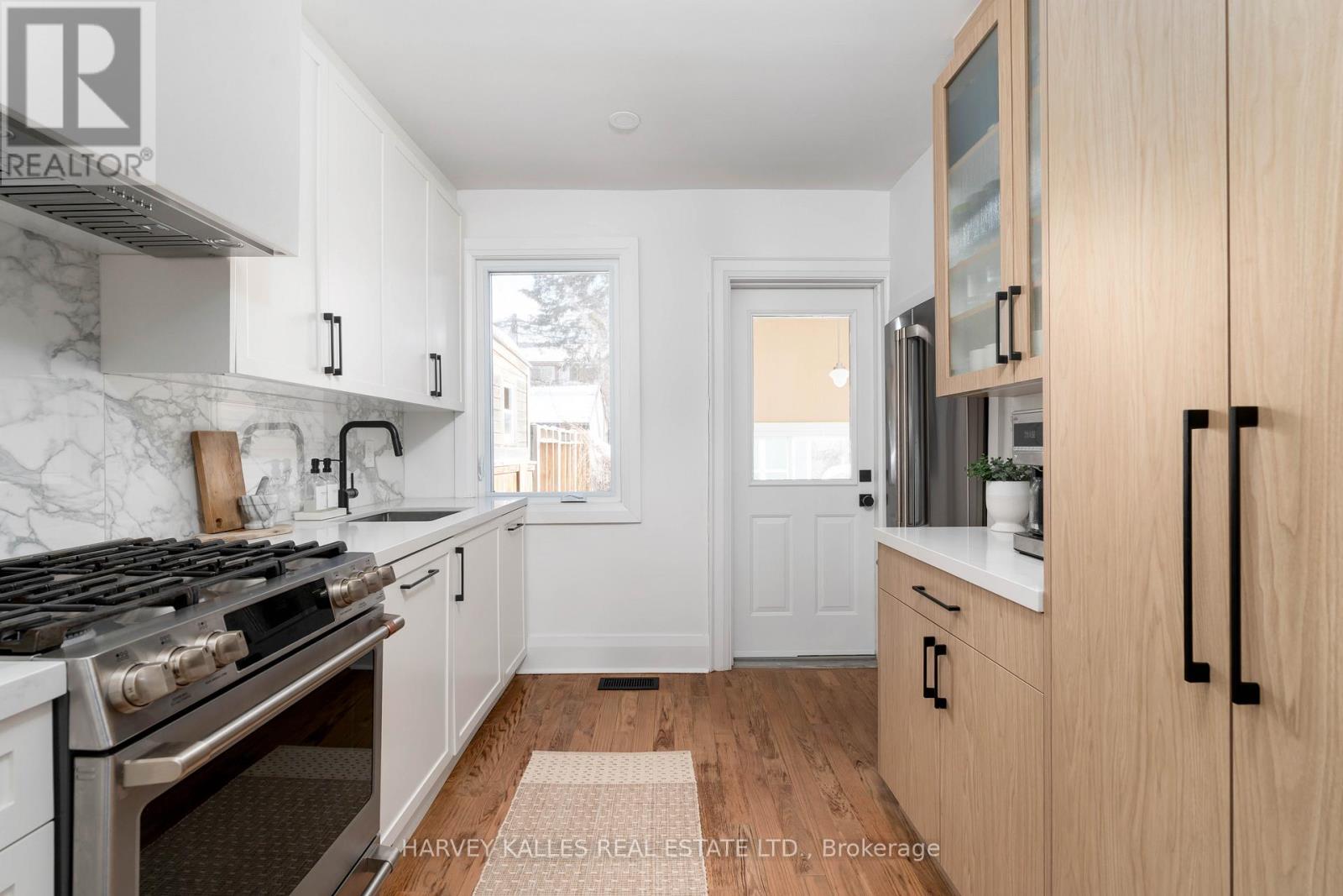 97 Atlas Avenue, Toronto, Ontario  M6C 3P2 - Photo 20 - C13032732