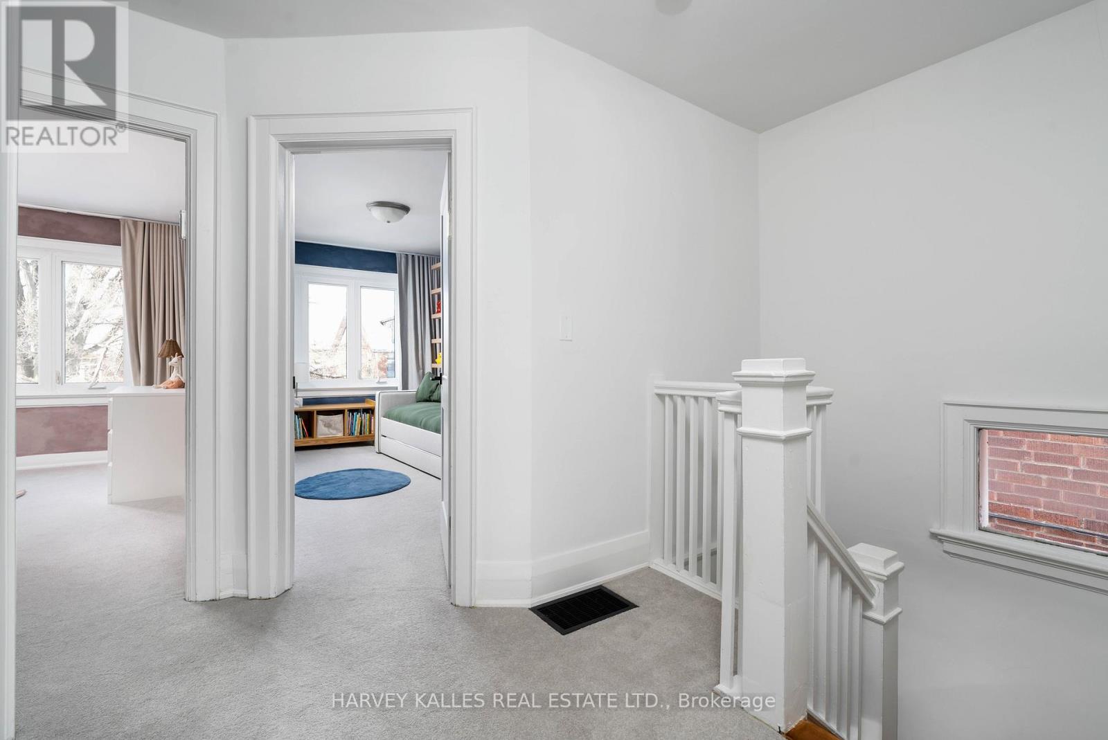 97 Atlas Avenue, Toronto, Ontario  M6C 3P2 - Photo 21 - C13032732