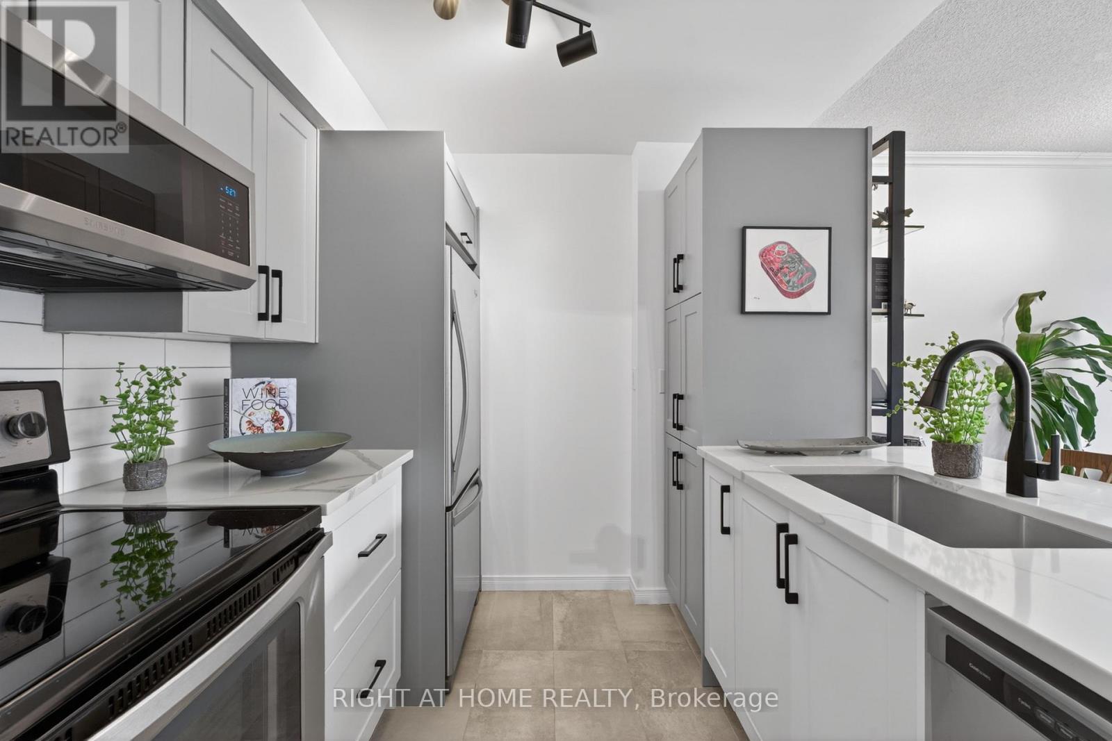 534 - 109 Front Street E, Toronto, Ontario  M5A 4P7 - Photo 11 - C13032764