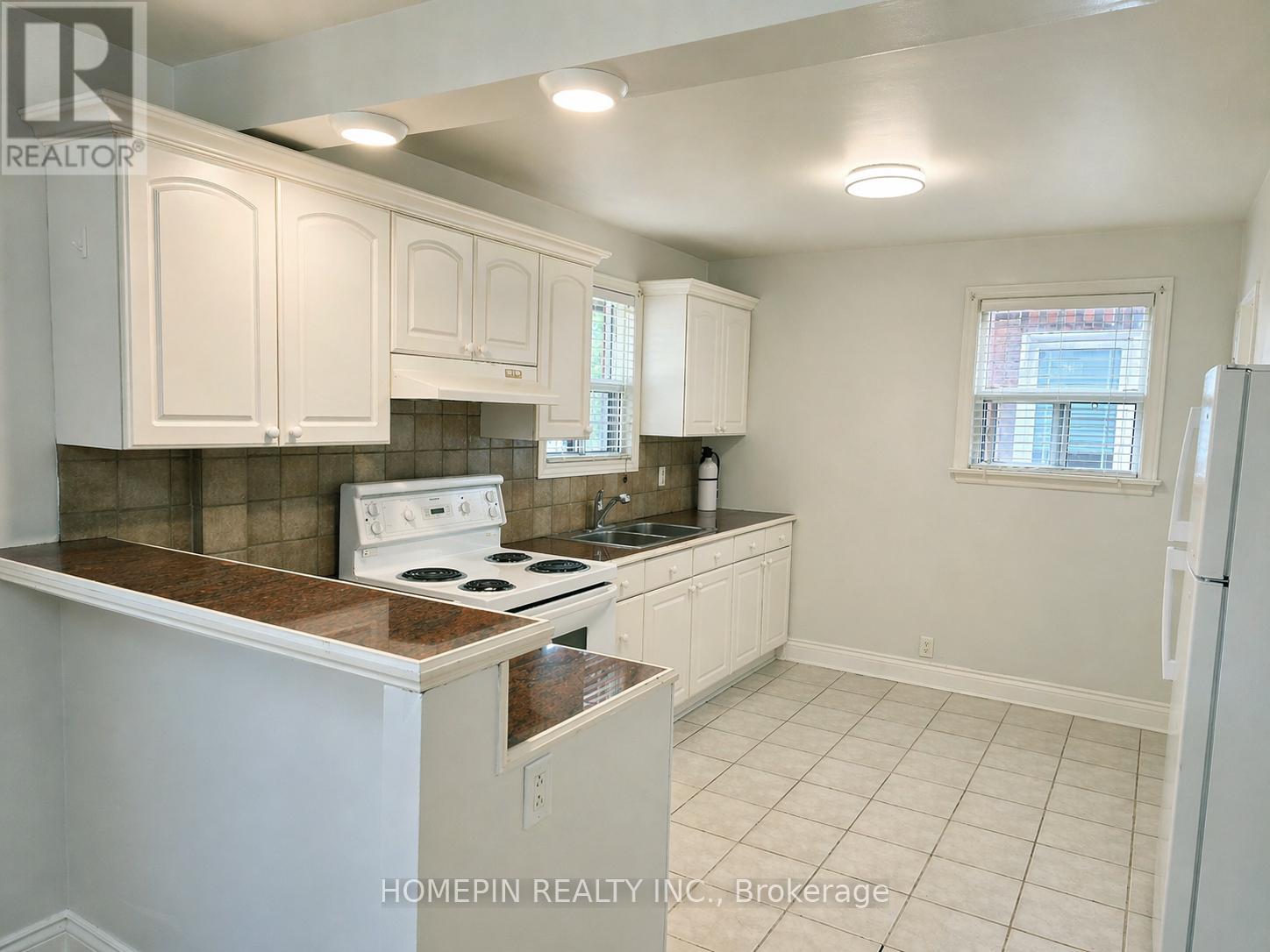 111 Sharpe Street, Toronto, Ontario  M1N 3T9 - Photo 4 - E13032620