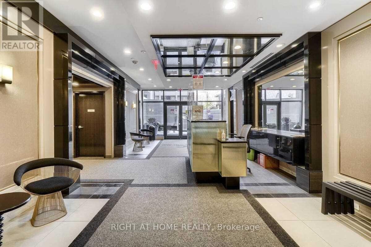 627 - 1190 Dundas Street E, Toronto, Ontario  M4M 0C5 - Photo 2 - E13032664