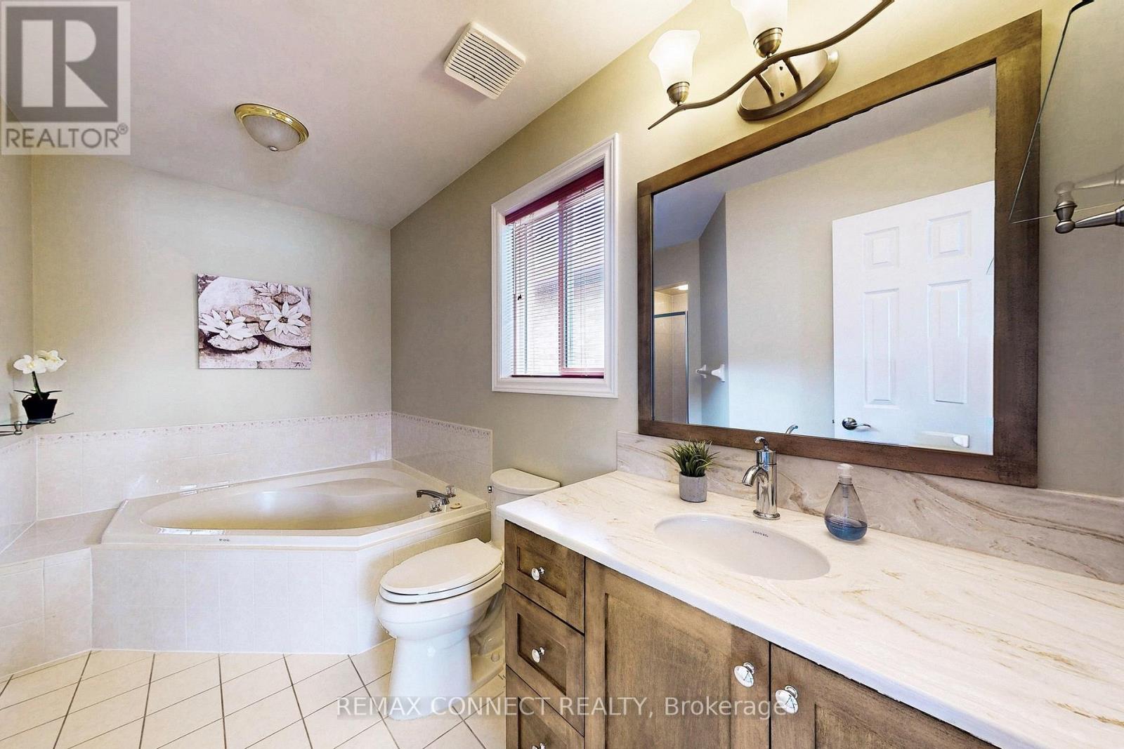 111 Dali Crescent, Toronto, Ontario  M1B 5Y3 - Photo 25 - E13032688