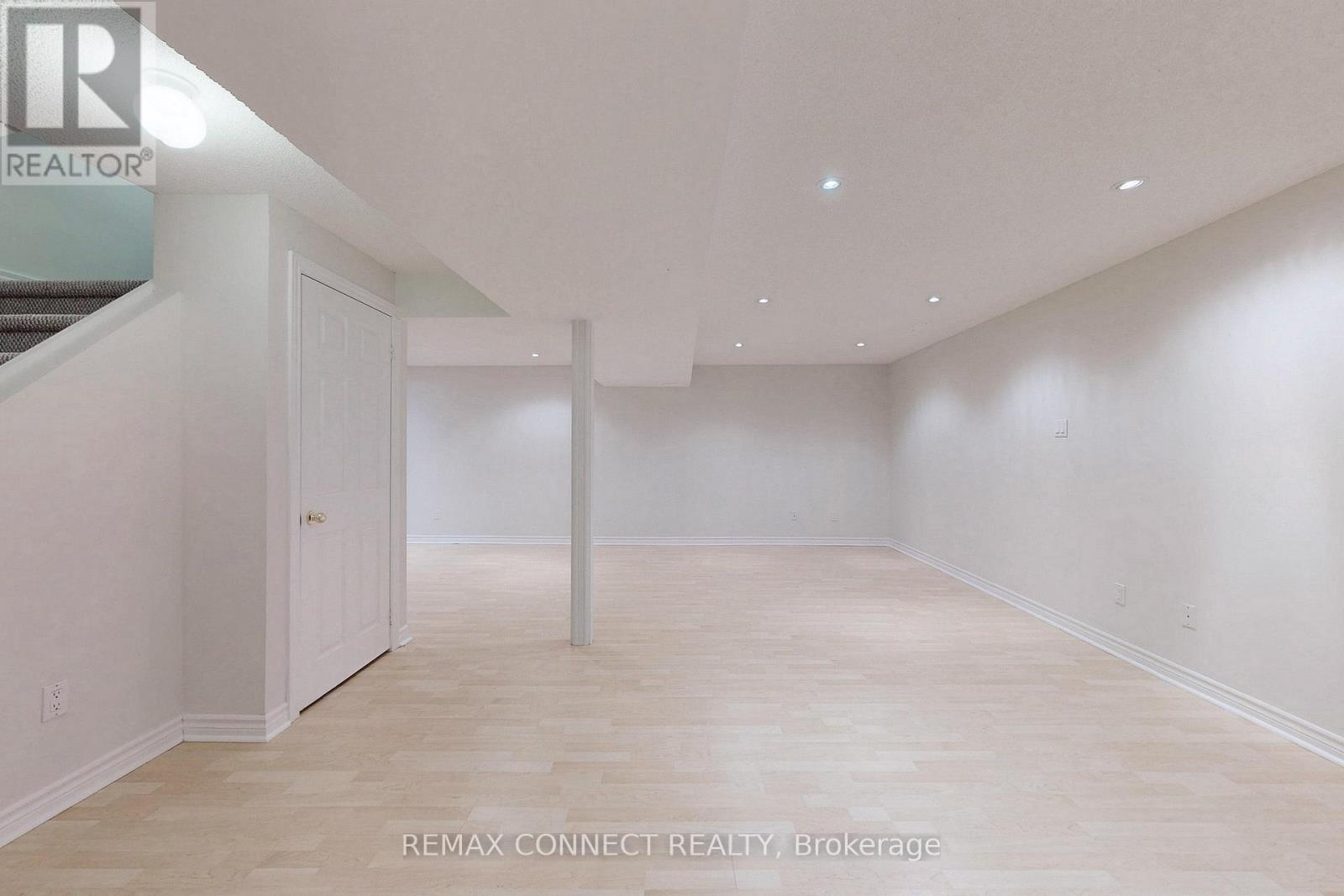 111 Dali Crescent, Toronto, Ontario  M1B 5Y3 - Photo 37 - E13032688