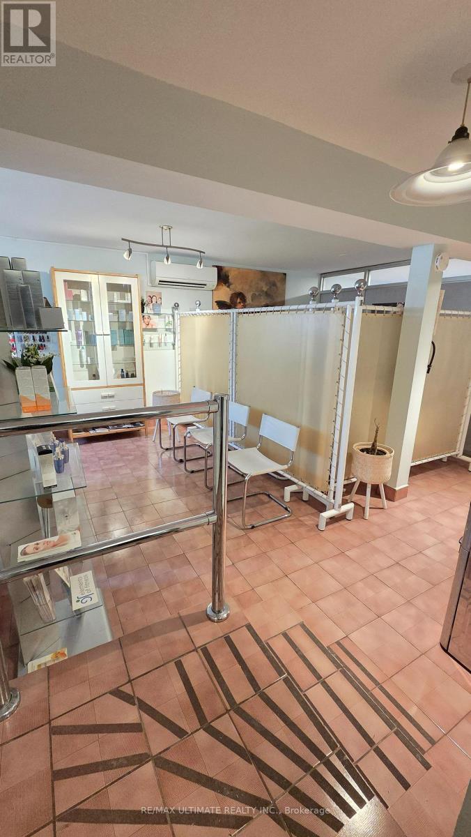 280 Danforth Avenue N, Toronto, Ontario  M4K 1N9 - Photo 5 - E13032744