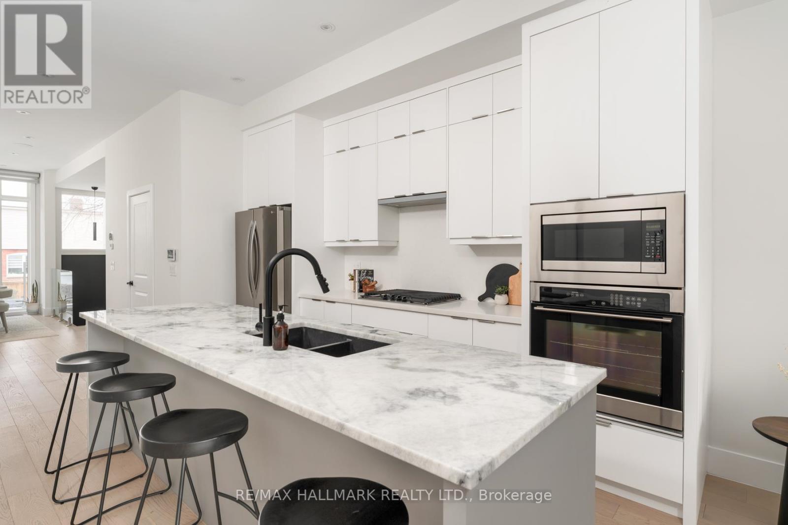 167 Sammon Avenue, Toronto, Ontario  M4J 1Z1 - Photo 12 - E13032754