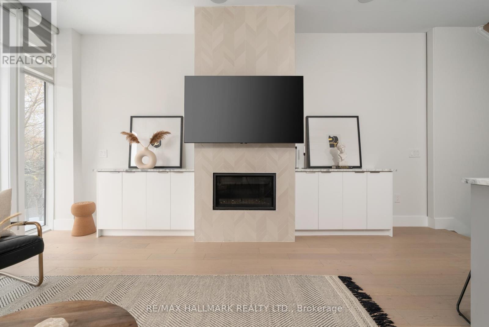 167 Sammon Avenue, Toronto, Ontario  M4J 1Z1 - Photo 15 - E13032754