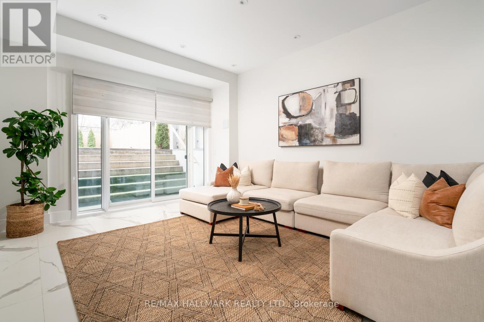 167 Sammon Avenue, Toronto, Ontario  M4J 1Z1 - Photo 38 - E13032754