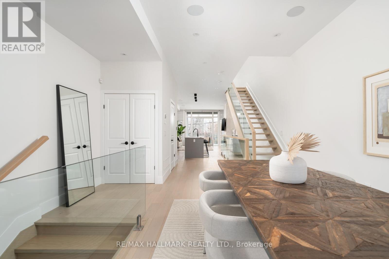 167 Sammon Avenue, Toronto, Ontario  M4J 1Z1 - Photo 4 - E13032754