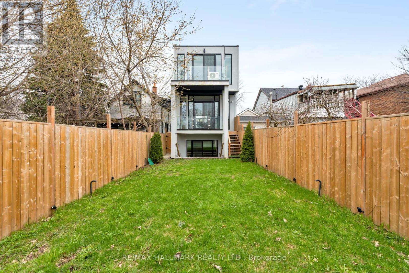 167 Sammon Avenue, Toronto, Ontario  M4J 1Z1 - Photo 42 - E13032754