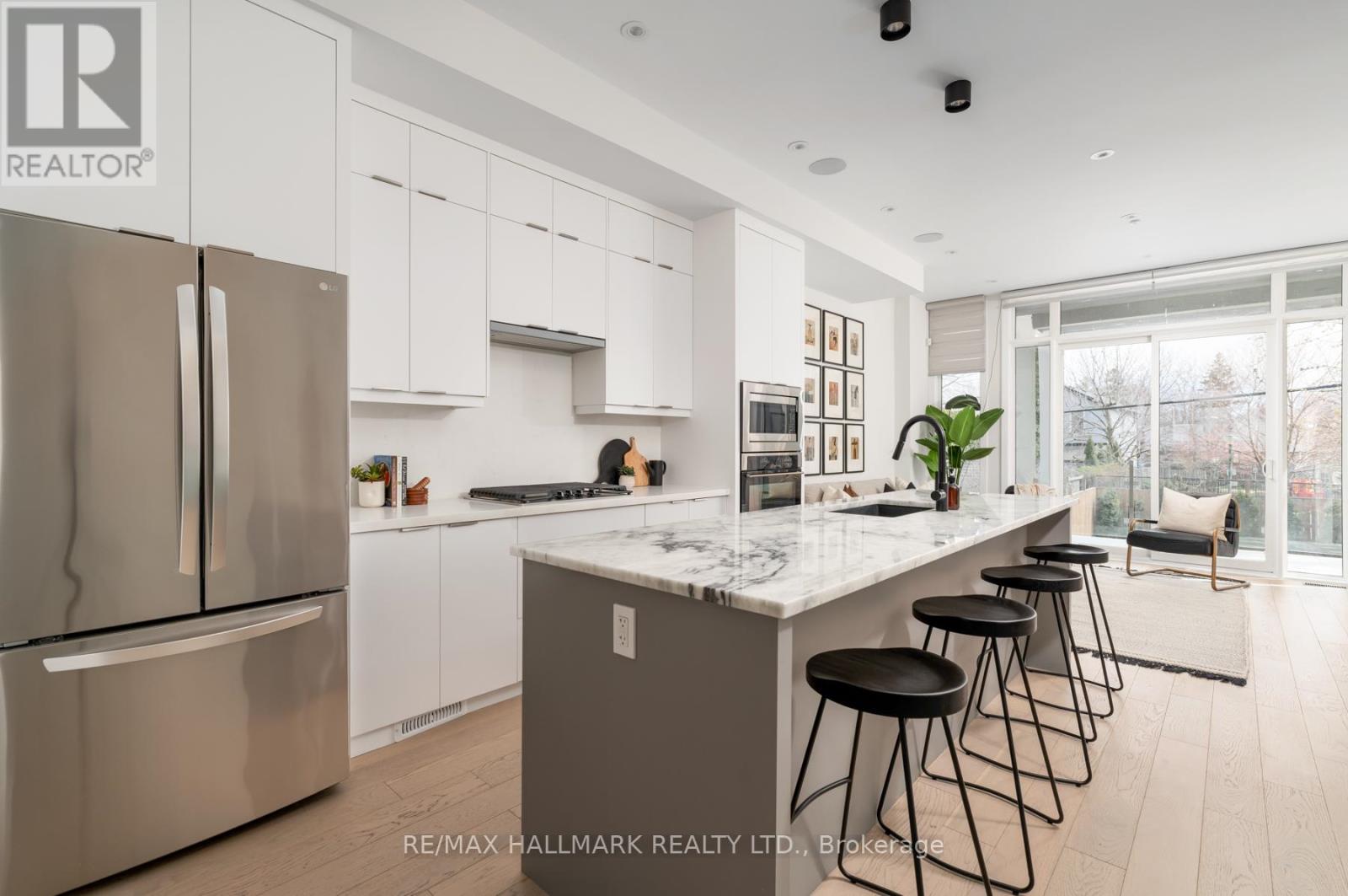 167 Sammon Avenue, Toronto, Ontario  M4J 1Z1 - Photo 9 - E13032754