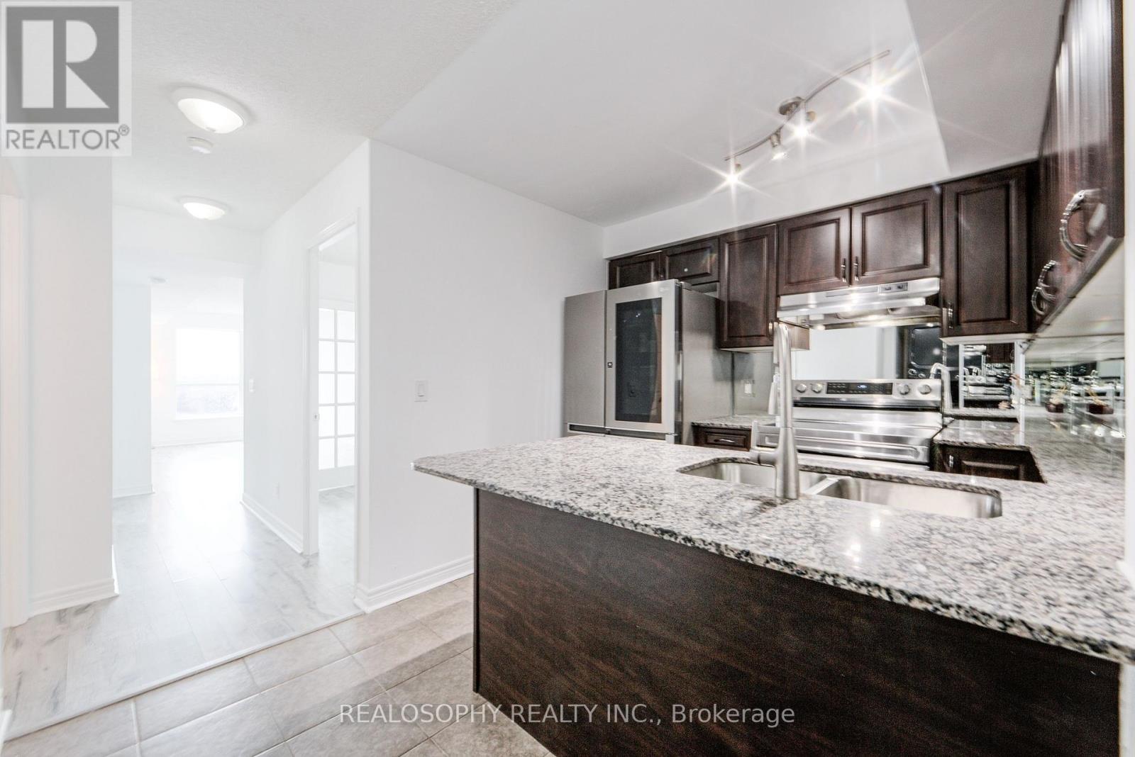 421 - 60 Fairfax Crescent, Toronto (Clairlea-Birchmount), Ontario  M1L 0E1 - Photo 4 - E13032770