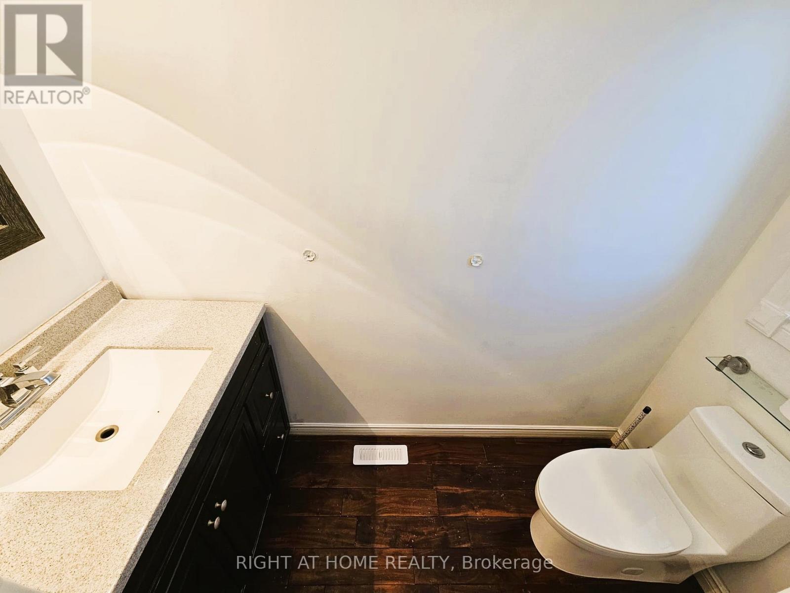 206 Fairwood Drive, Georgina, Ontario  L4P 3Y5 - Photo 16 - N13032544