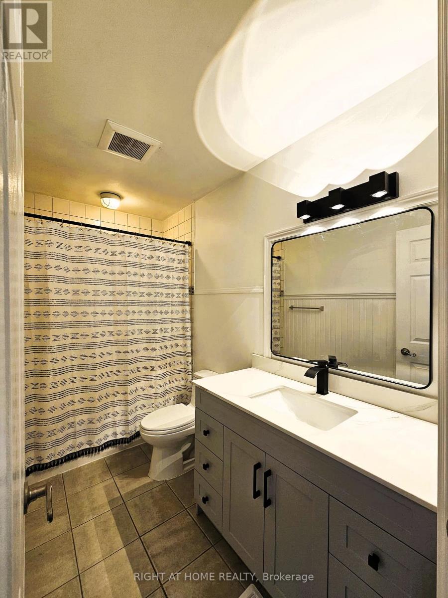 206 Fairwood Drive, Georgina, Ontario  L4P 3Y5 - Photo 7 - N13032544