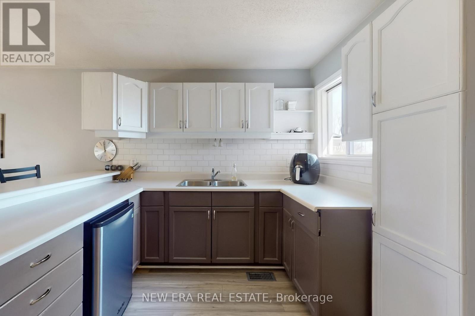 26 Big Bay Point Road, Innisfil, Ontario  L9S 2N9 - Photo 11 - N13032700