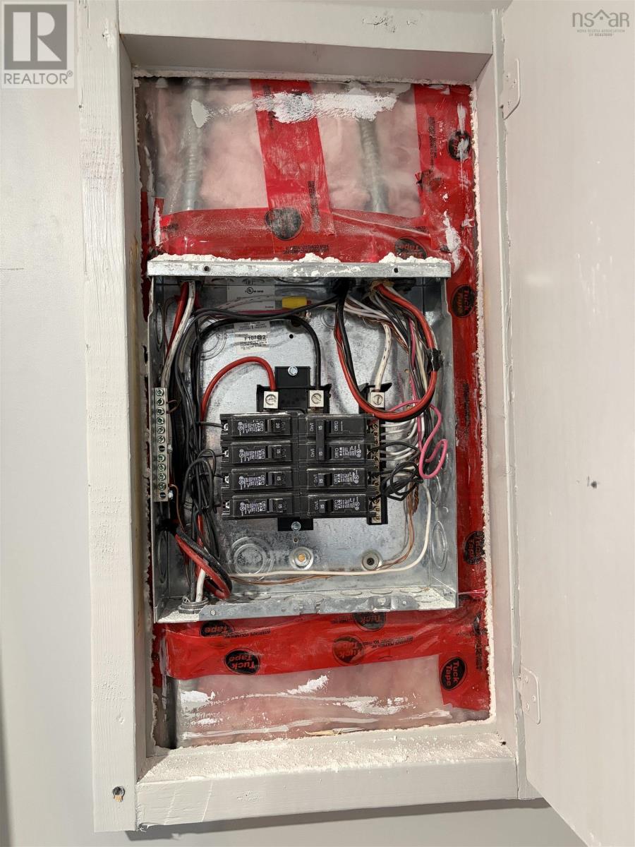 4 Emery Lane, Glace Bay, Nova Scotia  B1A 6L8 - Photo 32 - 202608285