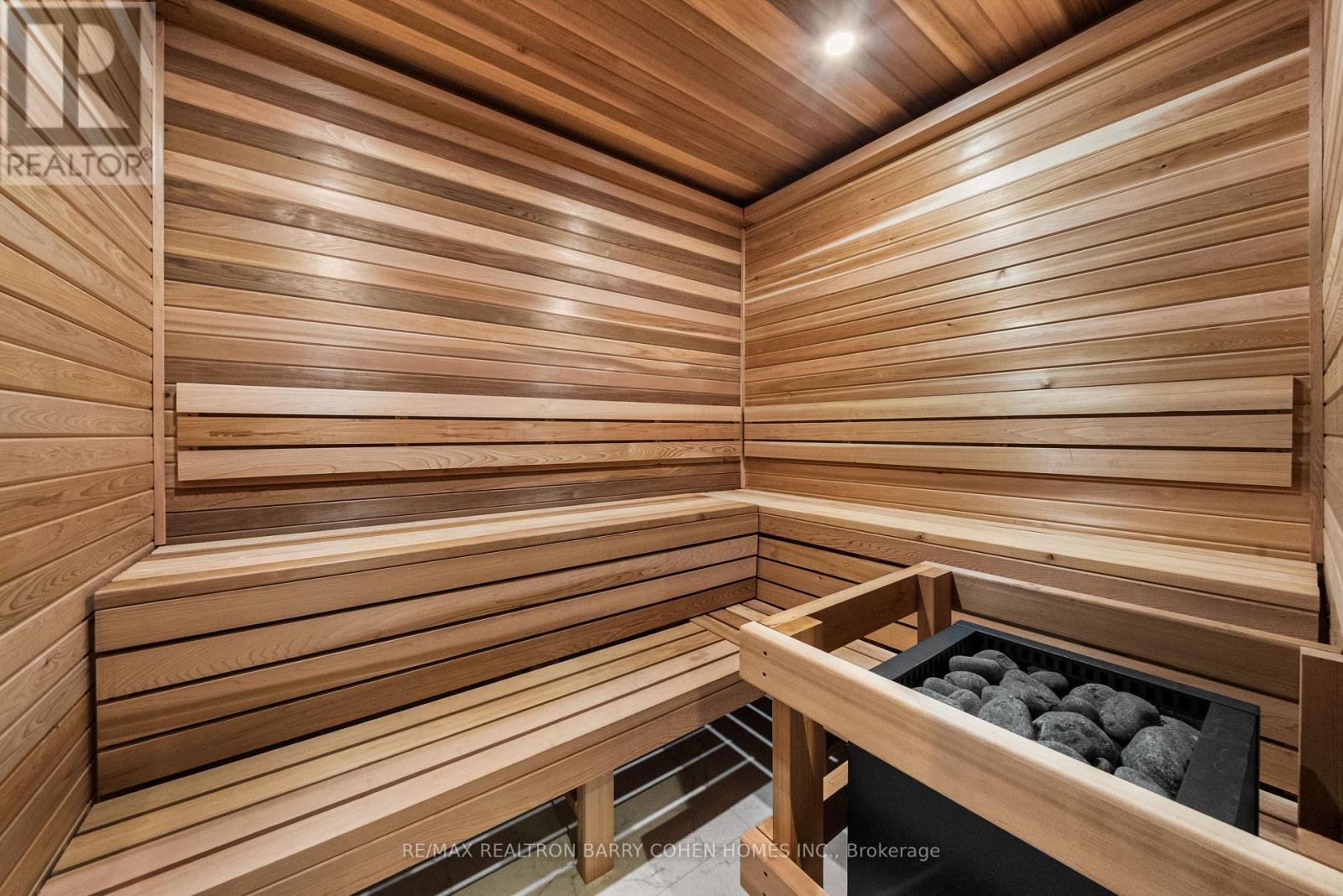 192 Lord Seaton Road, Toronto, Ontario  M2P 1K9 - Photo 42 - C12947518