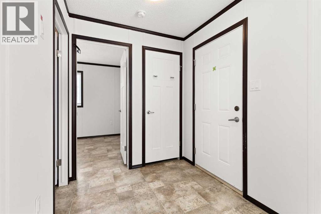 99 Anson Avenue SW, Medicine Hat, Alberta  T1A 7Z9 - Photo 2 - A2288614