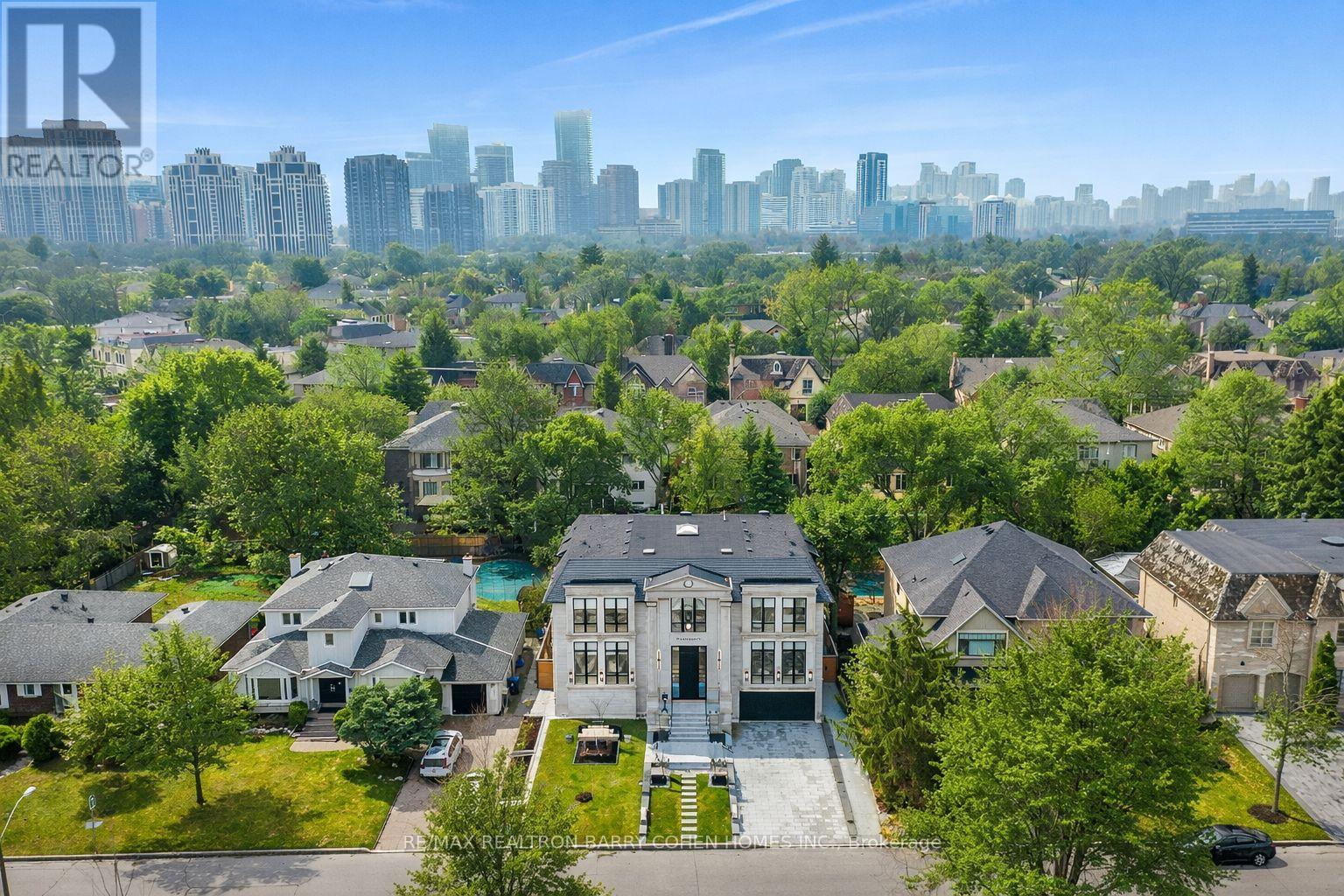 192 Lord Seaton Road, Toronto, Ontario  M2P 1K9 - Photo 49 - C12947518