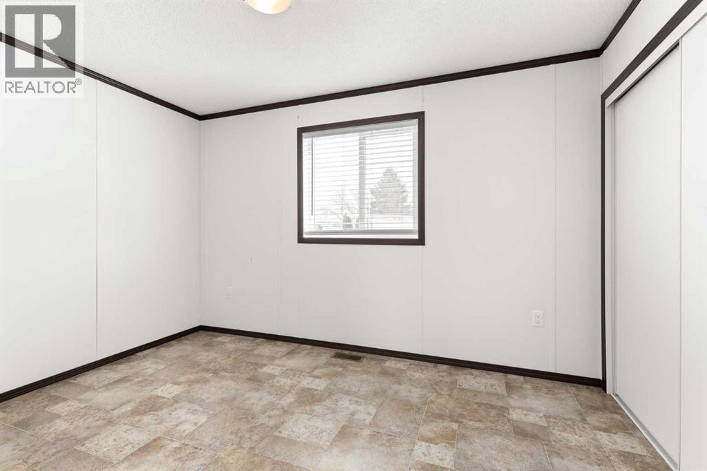 99 Anson Avenue SW, Medicine Hat, Alberta  T1A 7Z9 - Photo 3 - A2288614