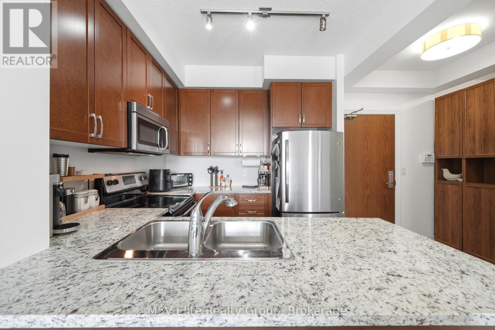 330 - 111 Civic Square Gate, Aurora, Ontario  L4G 0S6 - Photo 4 - N13032558