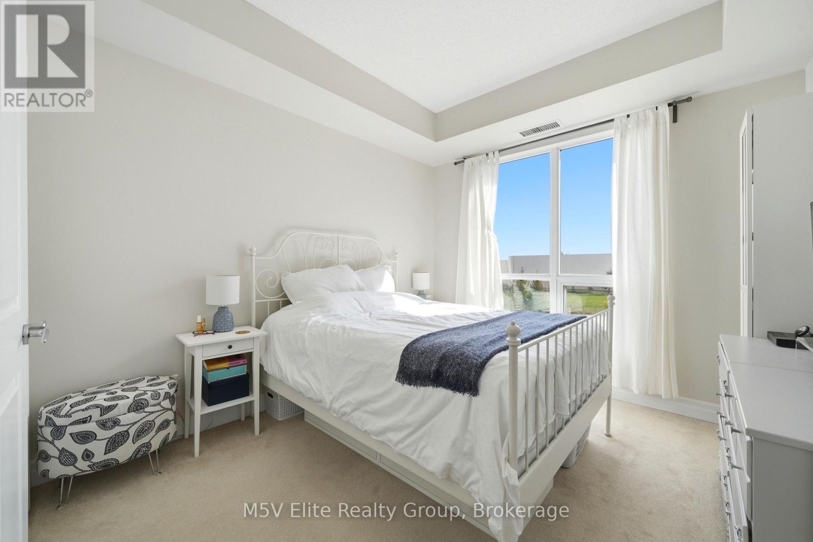 330 - 111 Civic Square Gate, Aurora, Ontario  L4G 0S6 - Photo 8 - N13032558