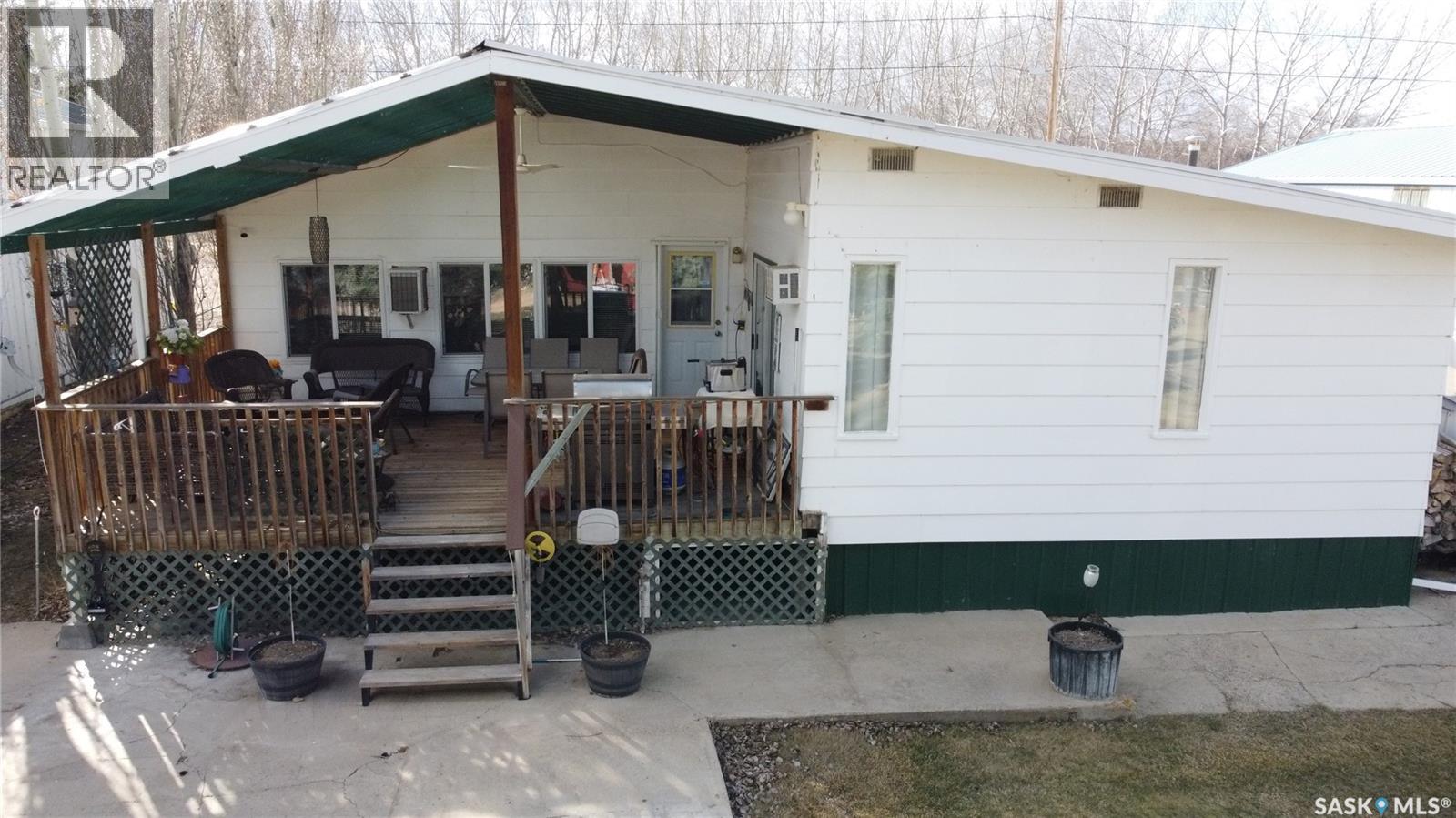 97 Ferguson Bay, Webb Rm No. 138, Saskatchewan  S0N 2N0 - Photo 2 - SK033691