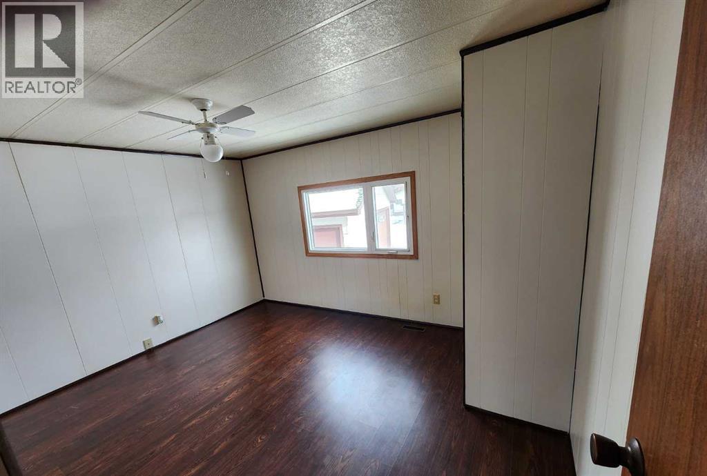 225 4 Street NW, Sundre, Alberta  T0M 1X0 - Photo 11 - A2295992