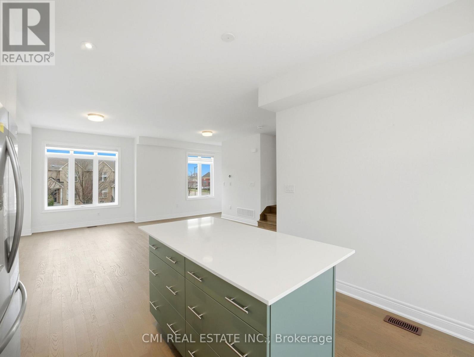 2168 Postmaster Drive, Oakville, Ontario  L6M 4E6 - Photo 12 - W13032554