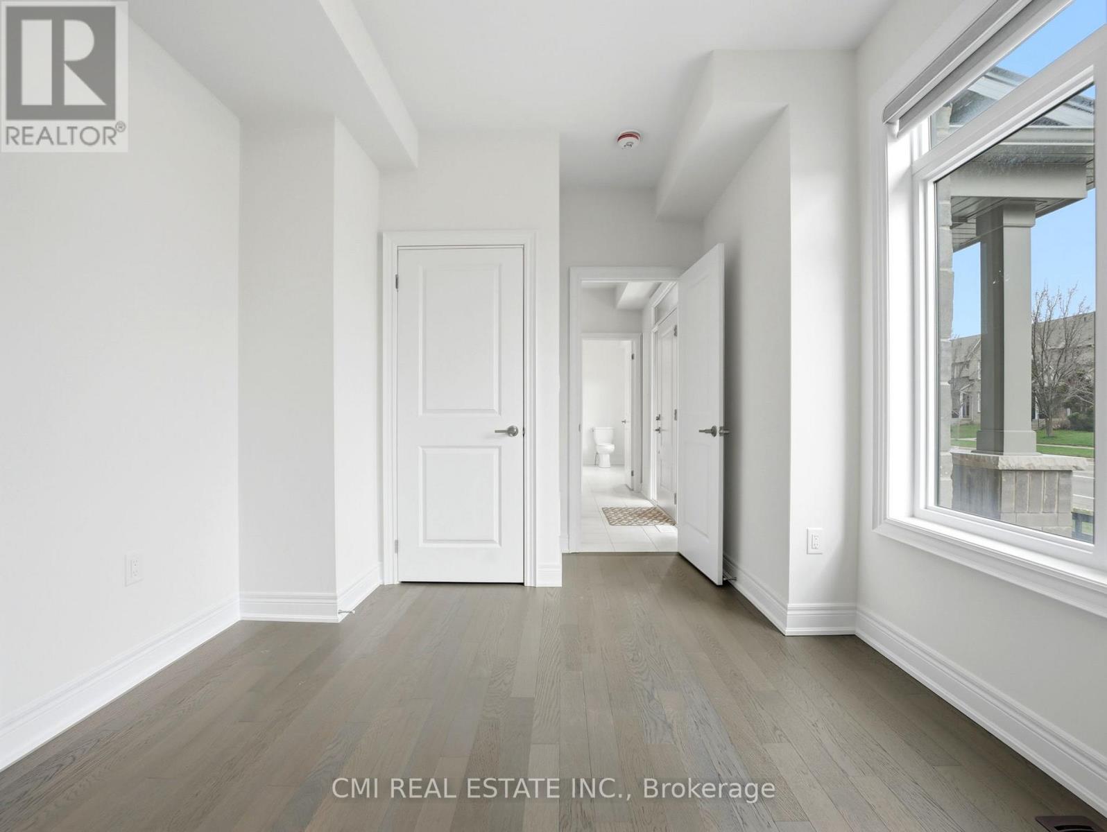 2168 Postmaster Drive, Oakville, Ontario  L6M 4E6 - Photo 8 - W13032554