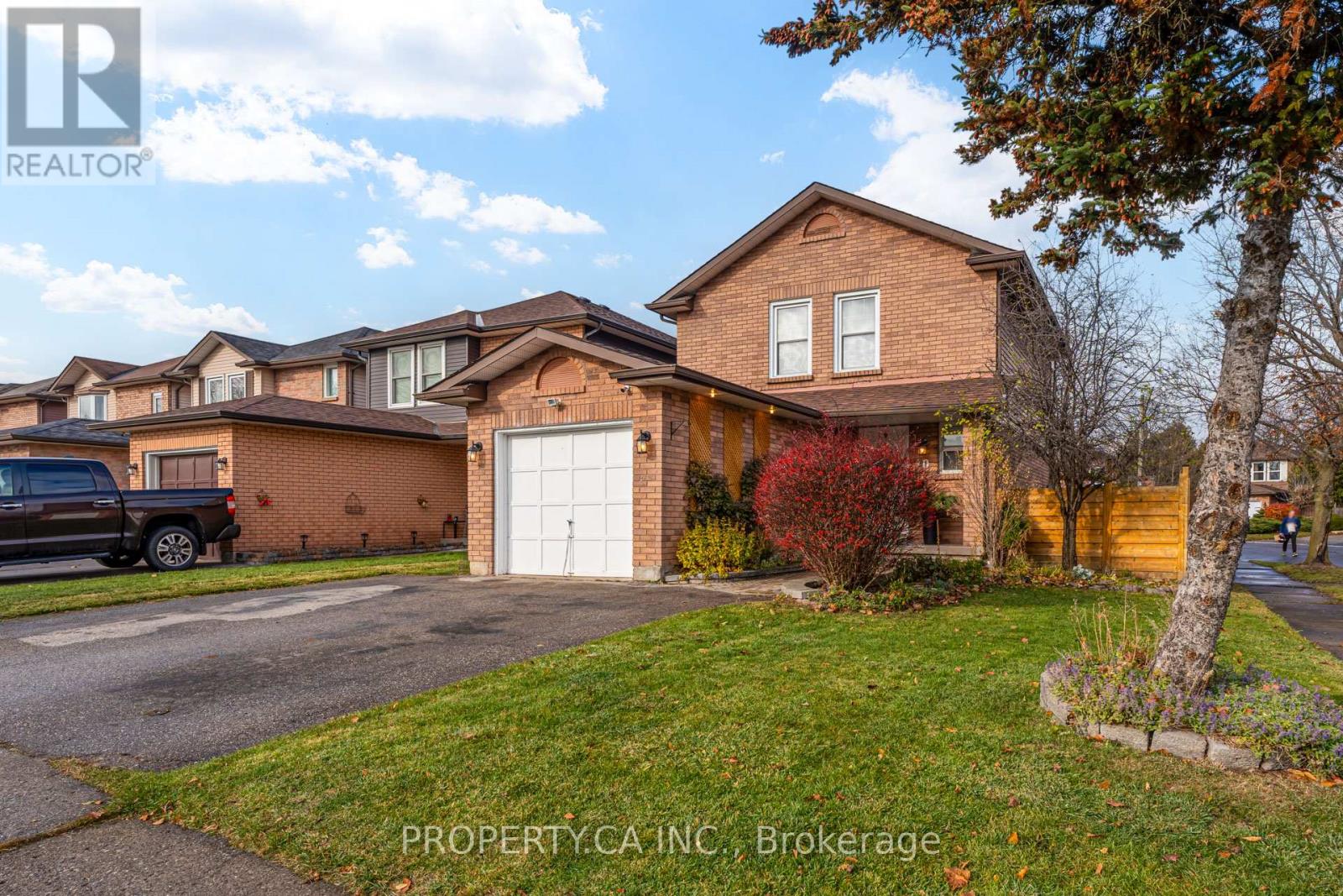 10 MARA CRESCENT, Brampton, Ontario