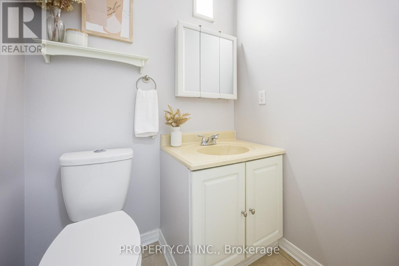 10 Mara Crescent, Brampton, Ontario  L6V 4C4 - Photo 11 - W13032670