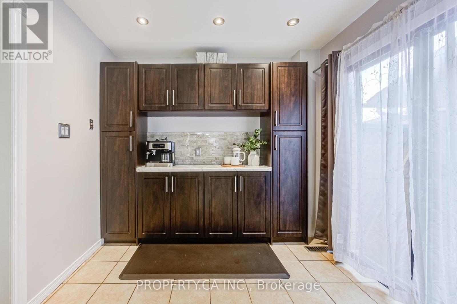 10 Mara Crescent, Brampton, Ontario  L6V 4C4 - Photo 9 - W13032670