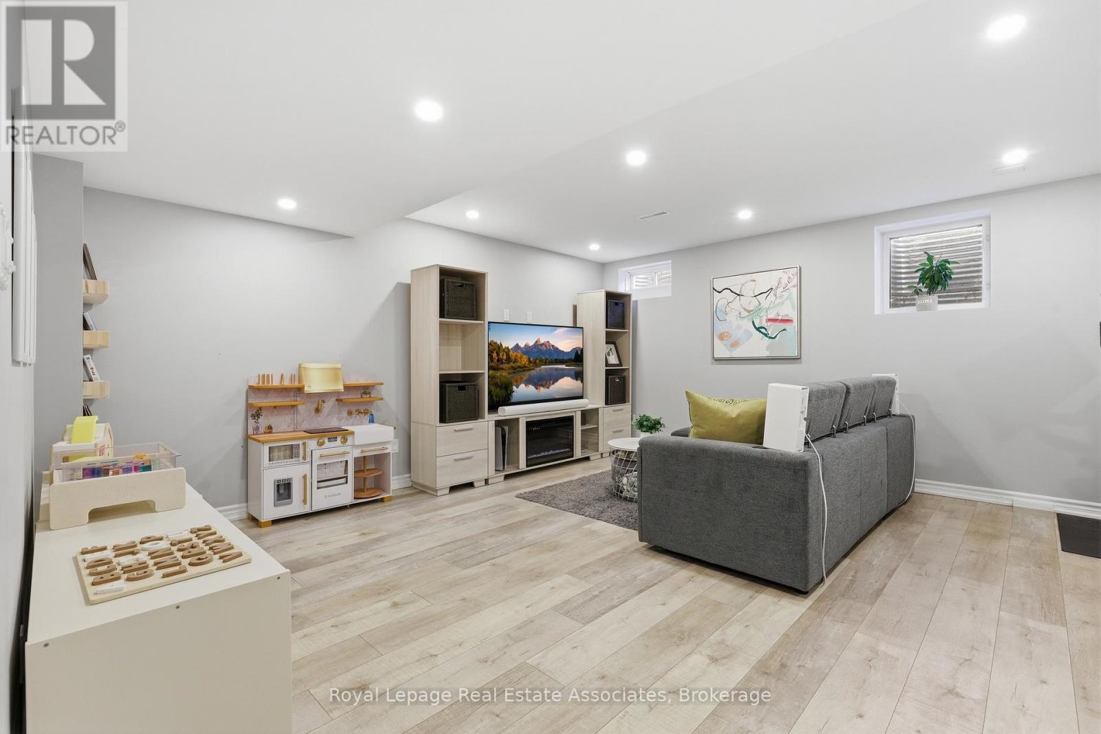 362 Cavanagh Lane, Milton, Ontario  L9T 8J9 - Photo 9 - W13032676