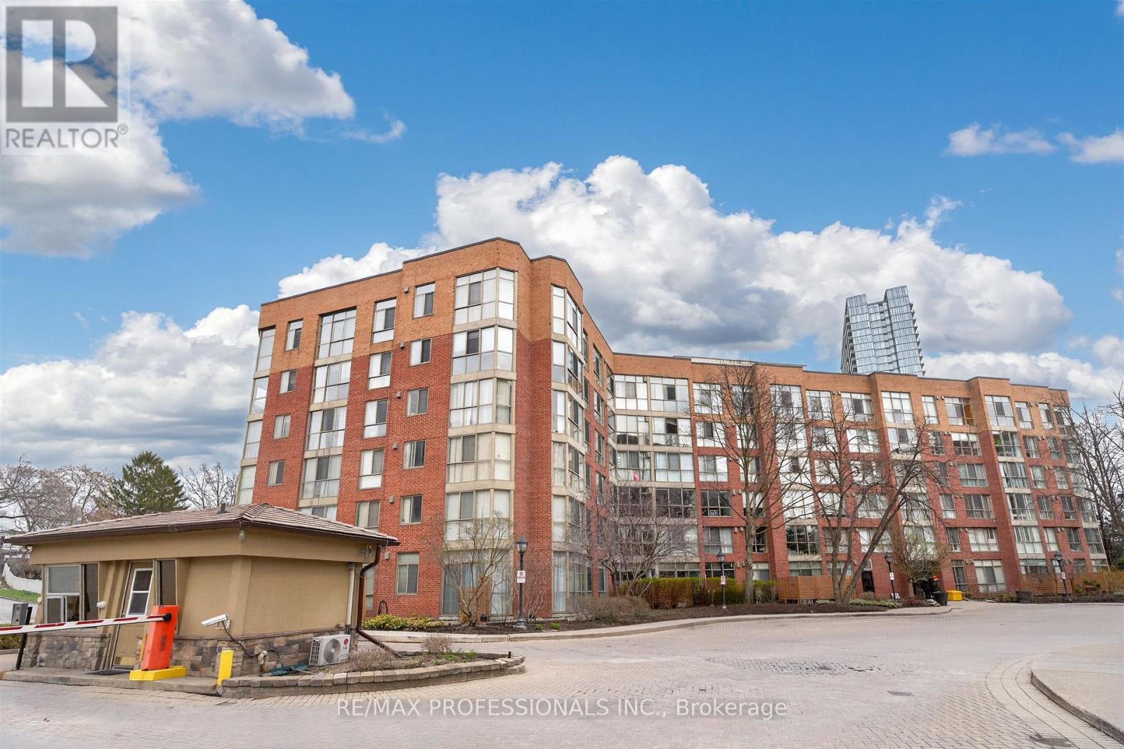 620 - 20 Southport Street, Toronto, Ontario  M6S 4Y8 - Photo 2 - W13032696