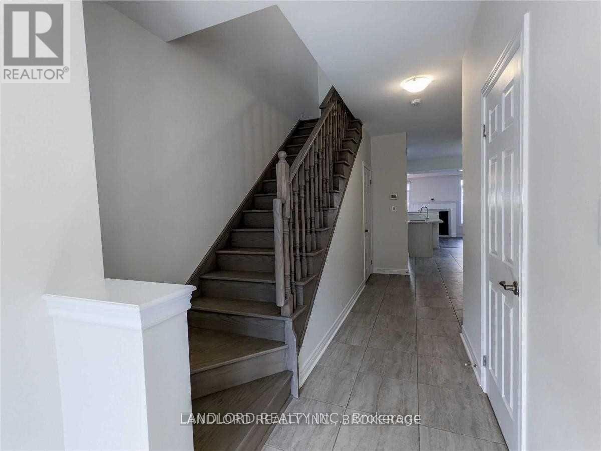 3301 Jacob Way, Oakville, Ontario  L6M 5J9 - Photo 8 - W13032734