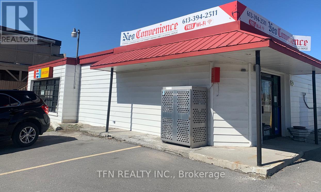 80 Dufferin Avenue, Quinte West, Ontario  K8V 5E1 - Photo 1 - X13032552