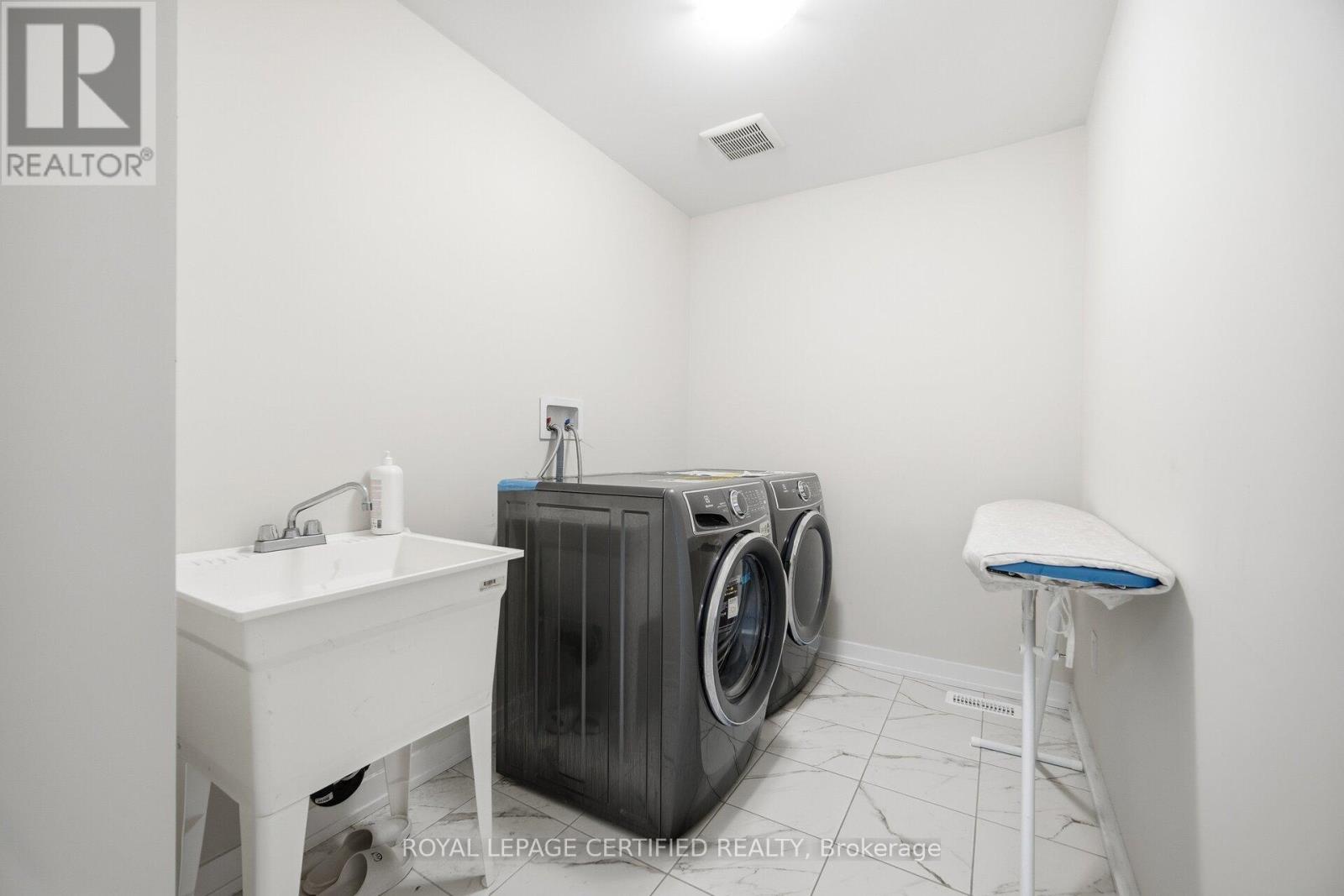 51 Hawick Crescent, Haldimand, Ontario  N3W 0G5 - Photo 34 - X13032574