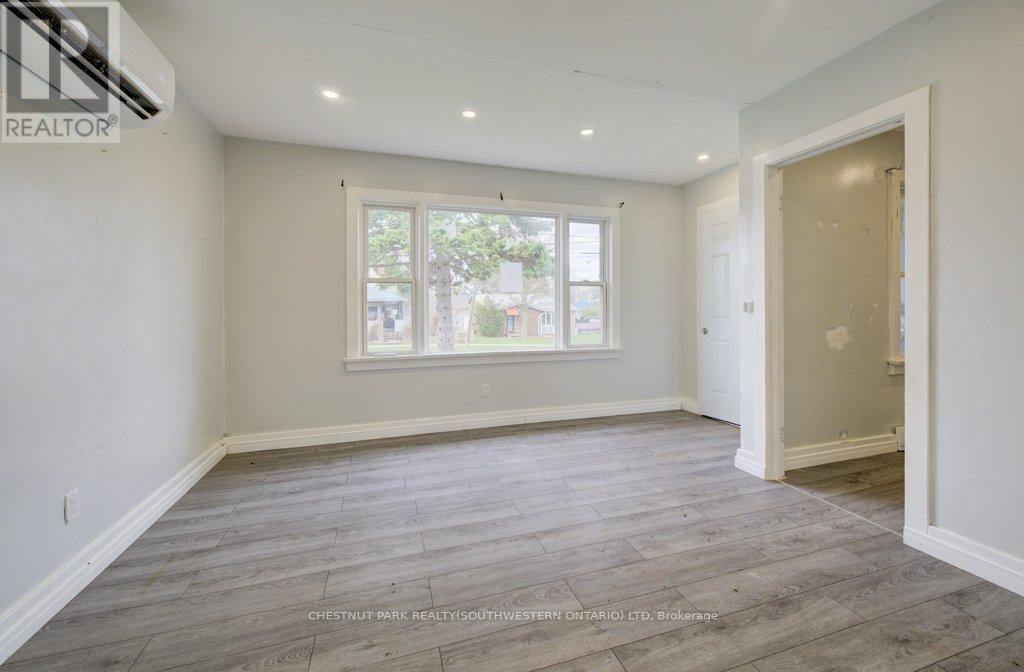 37 Catherine Street, Fort Erie, Ontario  L2A 2G8 - Photo 6 - X13032626