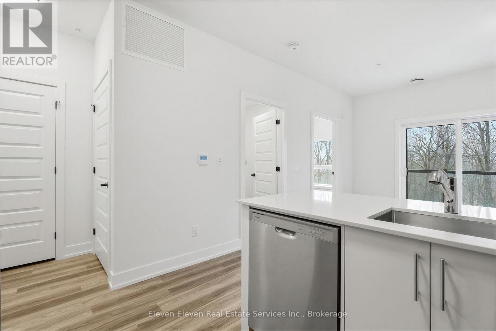 220 - 100 Lackner Place, Kitchener, Ontario  N2A 0M1 - Photo 13 - X13032642