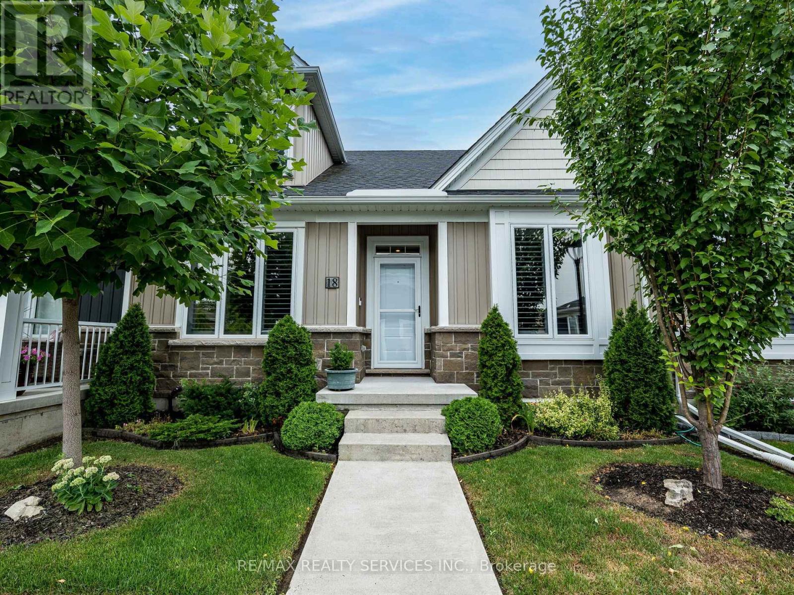 18 Princeton Common Street, St. Catharines, Ontario  L2N 0B7 - Photo 2 - X13032750